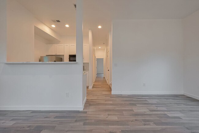 Photo - AFFORDABLE 4BD/2.5BA SINGLE HOUSE!