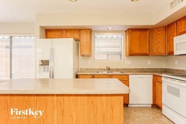 Photo - 7913 S 45th Ln