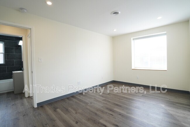 Photo - 408 Cavitt Ave