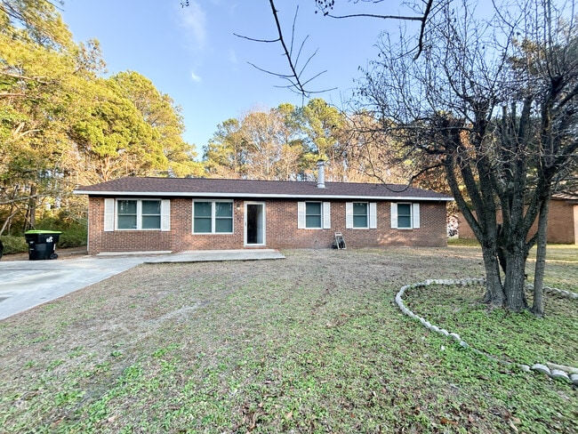 Building Photo - 4764 Longview Dr