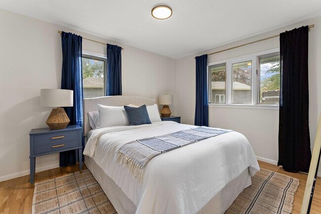Photo - 1424 Vista Ln SW