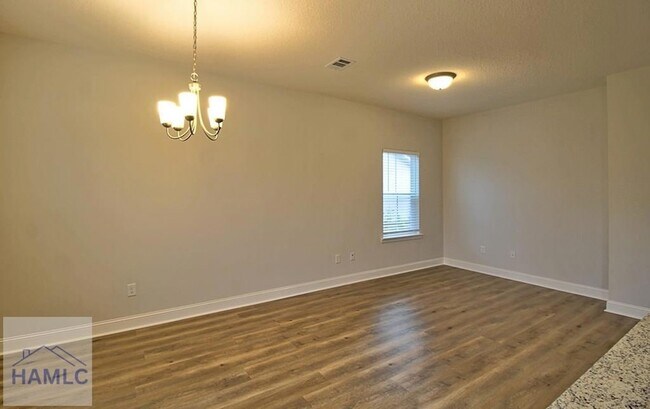 Photo - 114 Centennial Ct