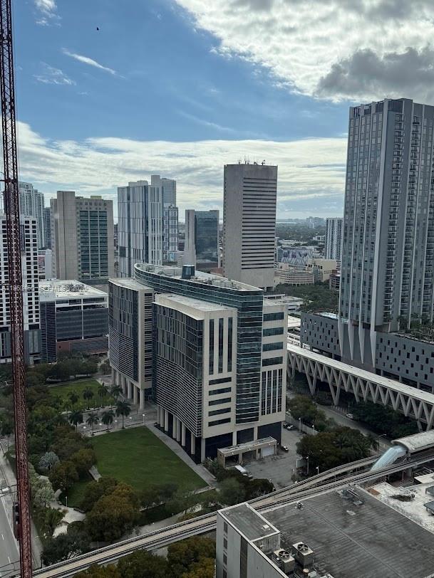 Photo - 11 NE 6th St Unidad 702