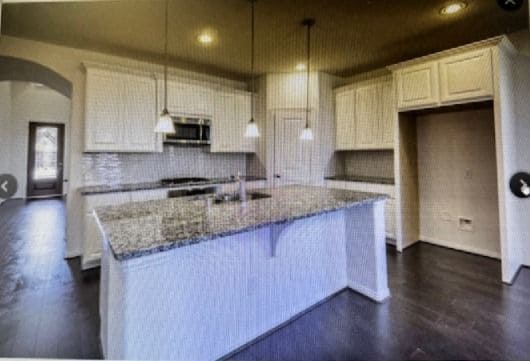 Photo - 18122 Glenlyon Dr