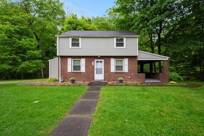 Photo - Stunning 3 bedroom home in Wilkins Township available June 15!