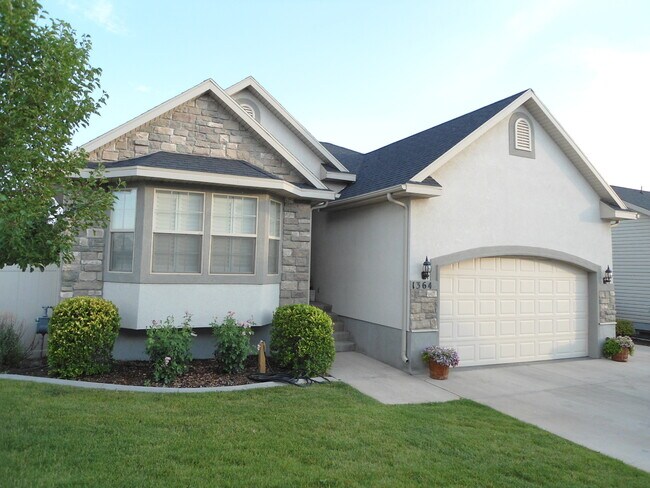 5 Bedroom 3 Bathroom home in Springville - 5 Bedroom 3 Bathroom home in Springville