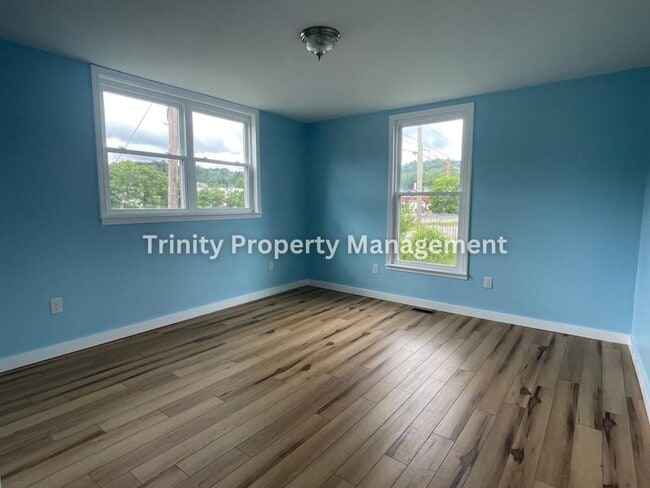 Photo - 87 Linden Ave