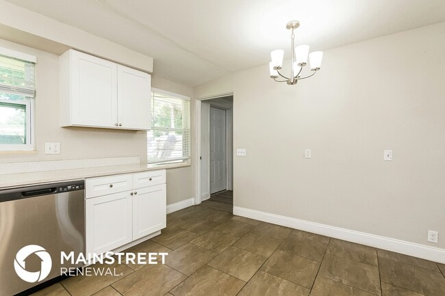 Photo - 5820 21st St W