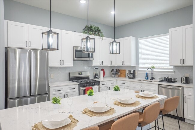 Photo - 2214 Des Chaumes St