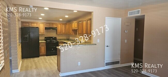 Photo - 1719 E Warren Pl