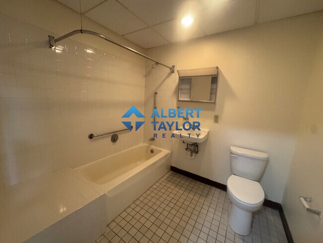 Photo - 82 Essex St Apartments Unit 82