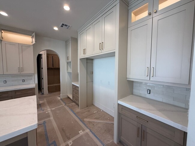 Photo - Beautiful single story with 4 bedrooms next to Crimson High School