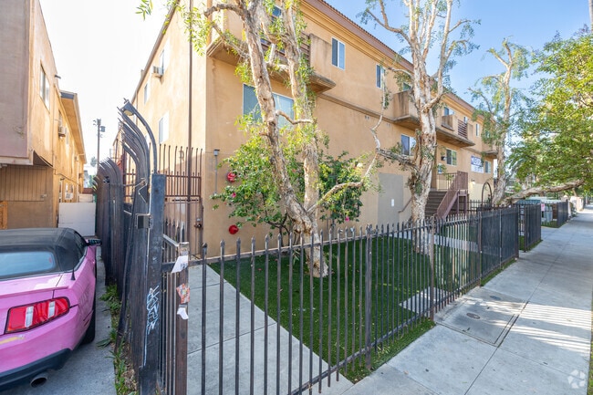 Photo - 14740 Erwin St.