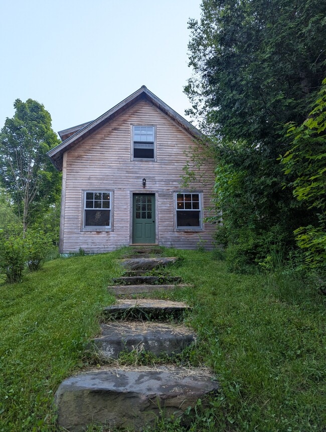 Photo - 31 Town Hwy 14 House