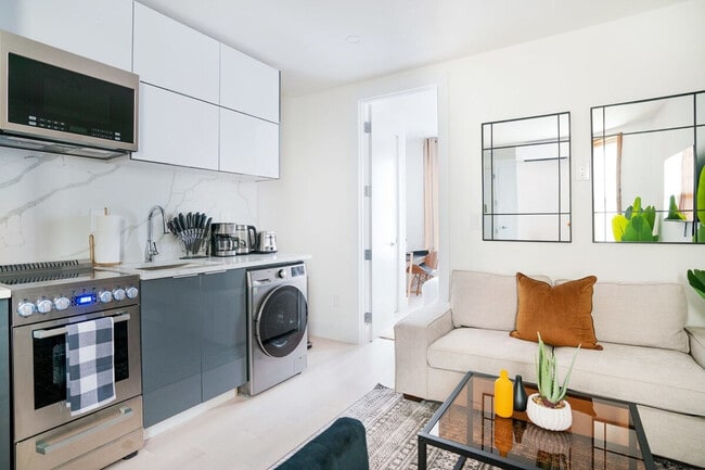 Photo - 515 W 48th St Unidad ID1022018P