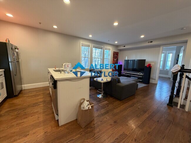 Photo - 275 Parker Hill Ave Unit 3