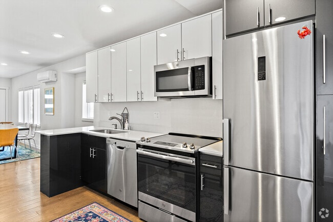 Building Photo - 3420 Alamo Pl S Rental