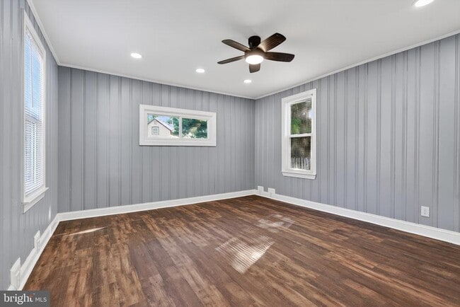 Photo - 136 5th Ave