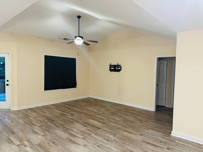 Photo - Spacious 4BR Home on 1.98 Acres with Modern Finishes in Tupelo Hills