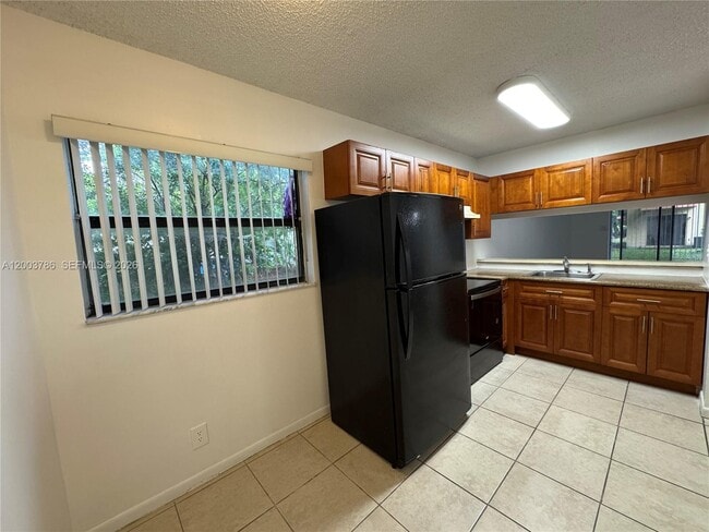 Photo - 4033 Lakeside Dr Unidad 4033