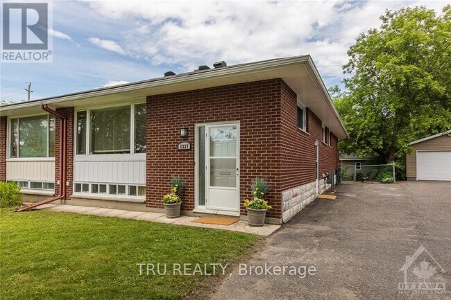 Photo - 1337 Bloomsbury Crescent