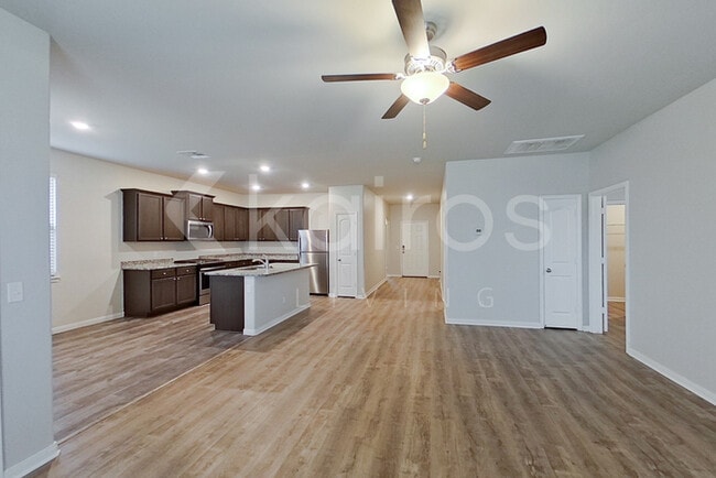 Photo - 916 NW 4th St