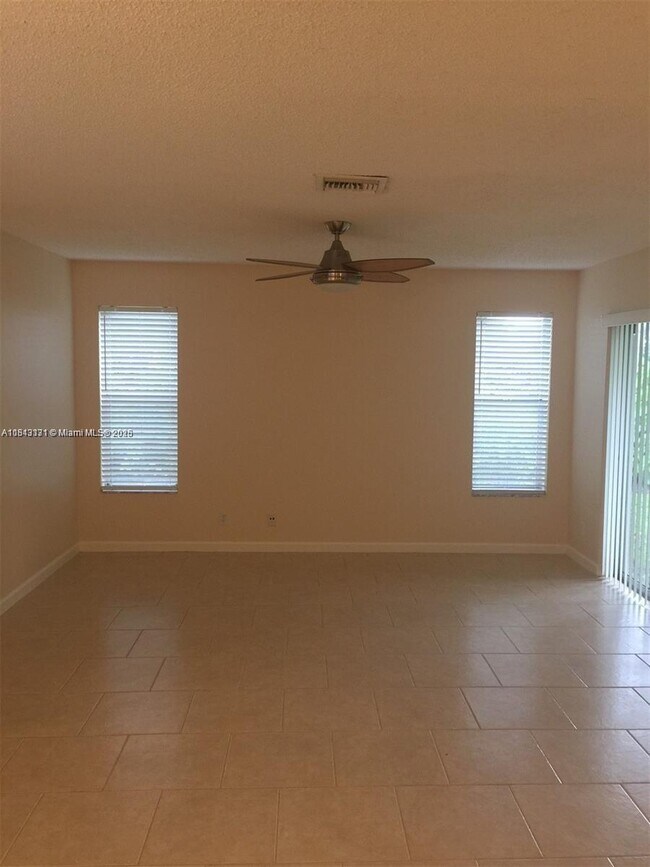 Photo - 968 SW 149th Ter