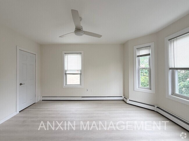 Building Photo - 144 Spring St Unit 2 Rental