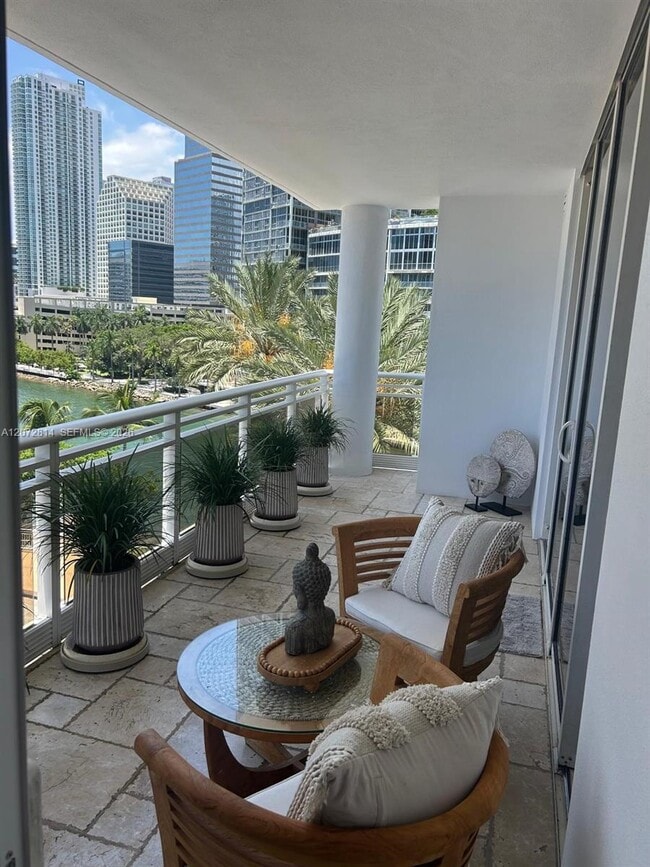 Photo - 901 Brickell Key Blvd Unidad 702
