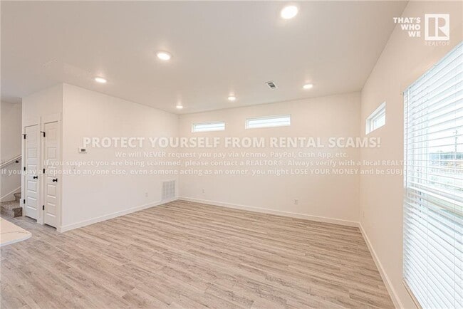 Photo - 861 Reading RR Ln