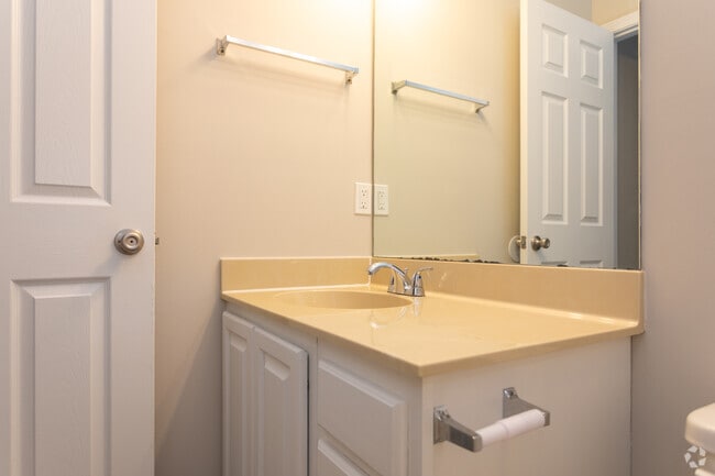 2BR,2.5BA - Apartments on 20th