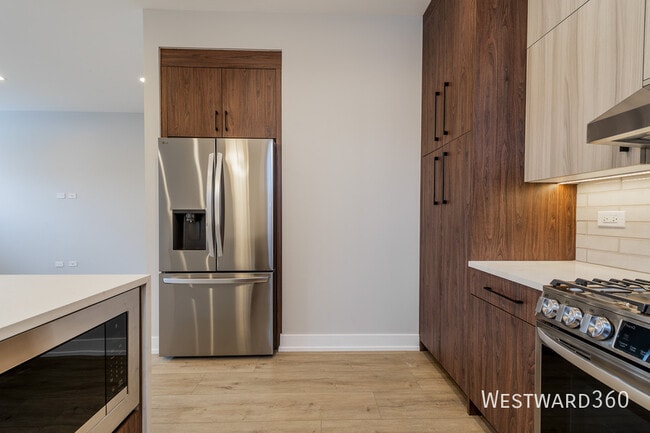 Photo - 2351 W Flournoy St Unit #G02