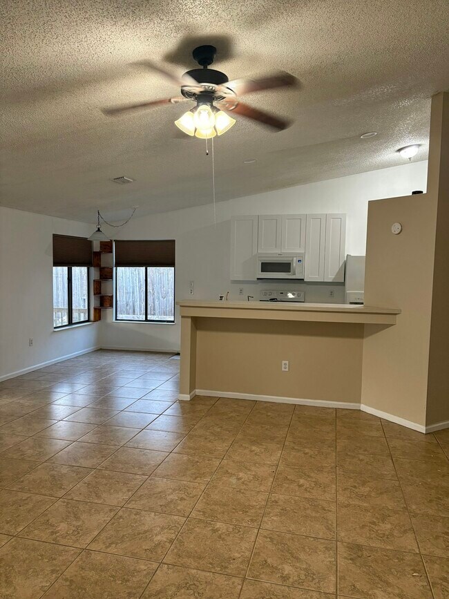 Photo - 1310 Altamont Ave NE