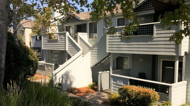 Photo - 1201 Glen Cove Pkwy