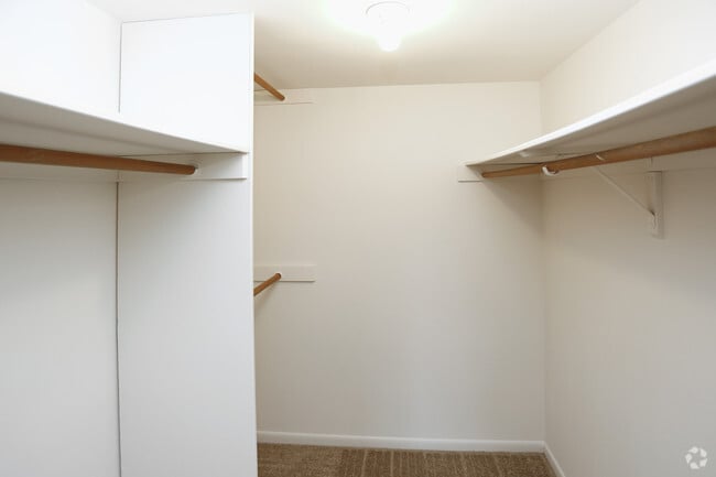 Walk In Closet