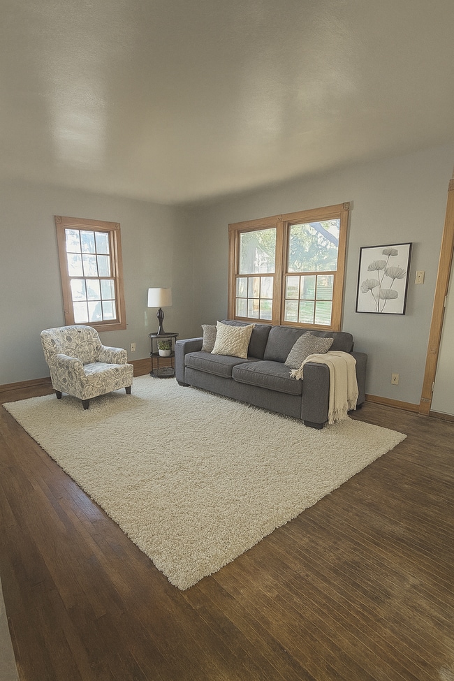 Building Photo - Charming 2-Bedroom House for Rent