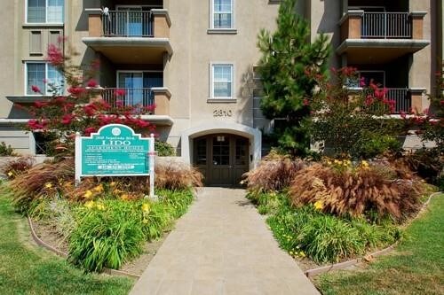 Lido Apartments - 2810 S Sepulveda
