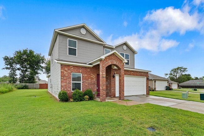 Photo - Beautiful home Located in desirable west F...