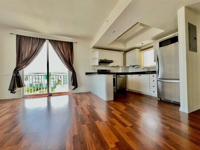 Photo - 3500 Coral Wy Unit 1501
