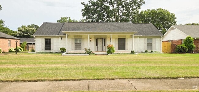 Building Photo - 5731 Ashbriar Ave Rental