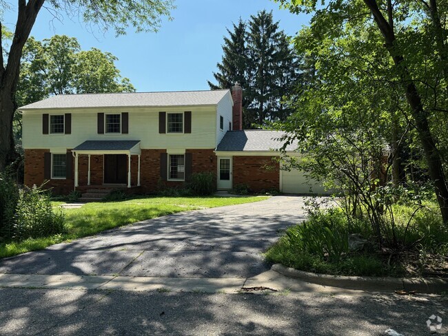Building Photo - 3925 Waldenwood Dr Rental