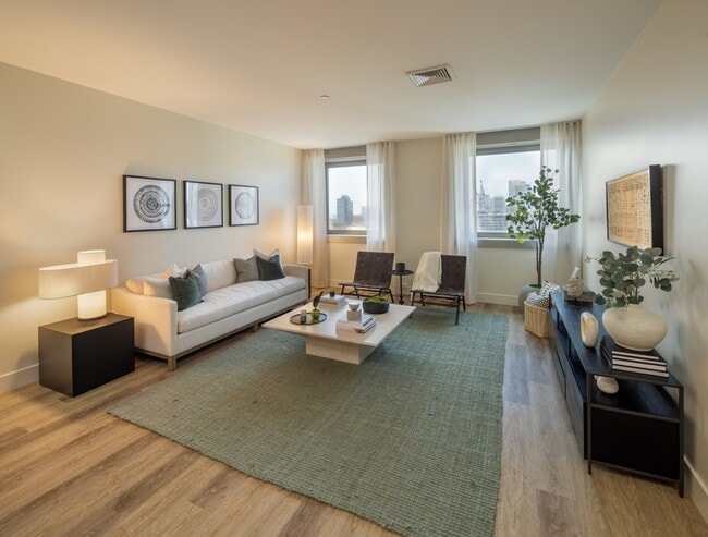 2BR, 2BA -Rockefeller Living