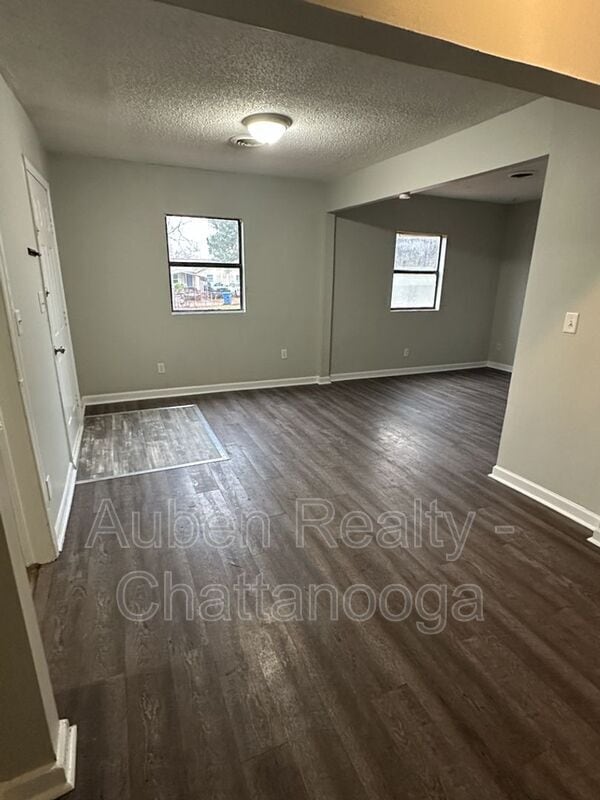 Photo - 105 Hunt Ave