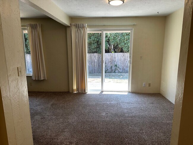 Photo - 1770 NW Forestgreen Ave