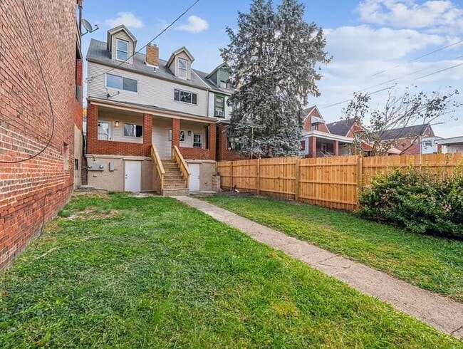 Photo - 815 Monongahela Ave