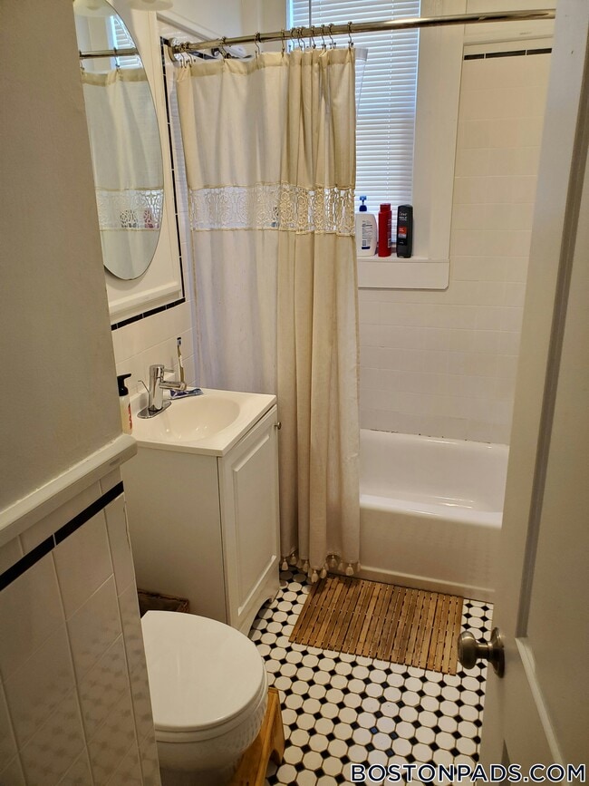 Photo - 170 Maple St Unit 111