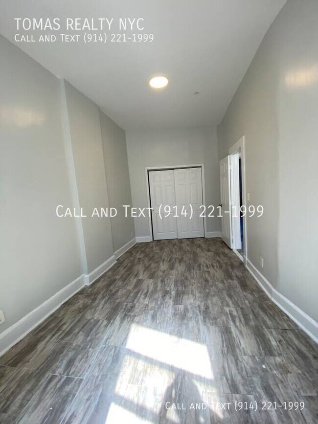 Photo - 73 N Broadway