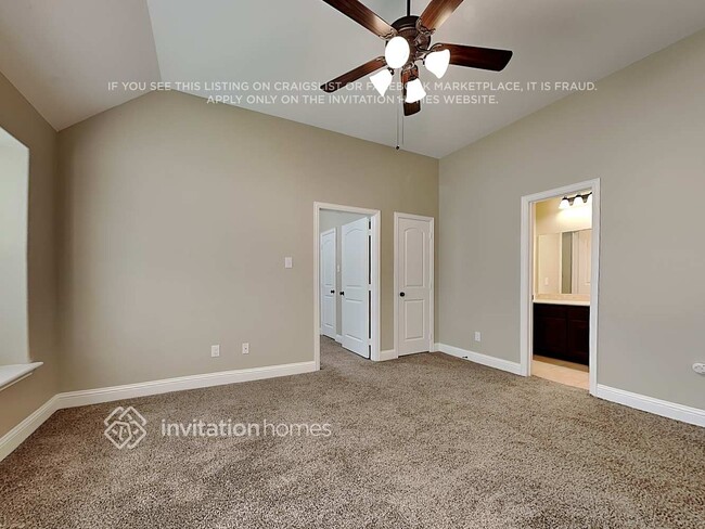 Photo - 905 McLynn Ct