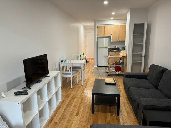 Building Photo - 4295 rue Marquette