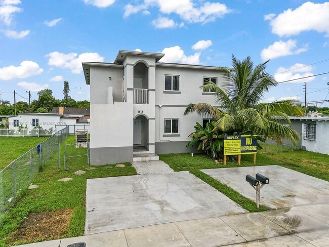 Building Photo - 1514 NW 5th Ave Unit 1-2 Rental